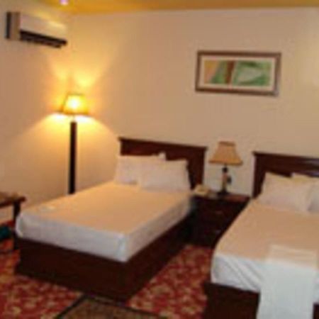 Rajone Hotel Φαϊσαλάμπαντ Εξωτερικό φωτογραφία