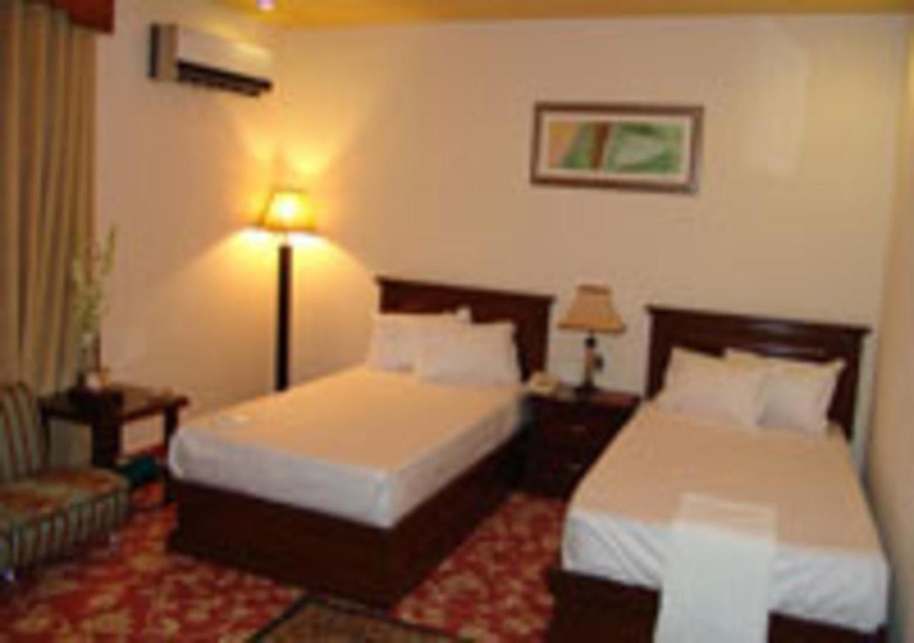 Rajone Hotel Φαϊσαλάμπαντ Εξωτερικό φωτογραφία