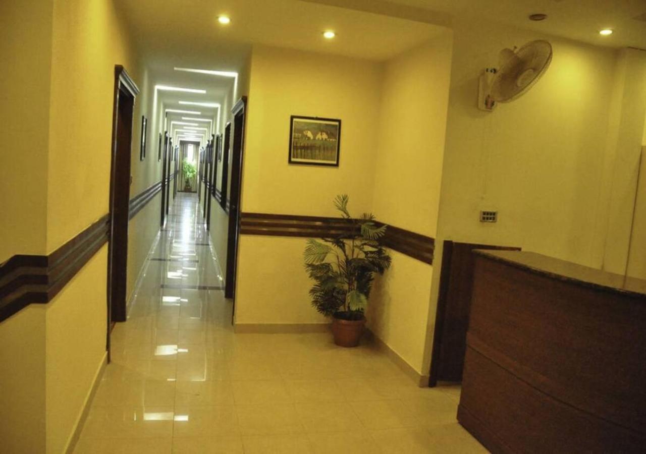 Rajone Hotel Φαϊσαλάμπαντ Εξωτερικό φωτογραφία