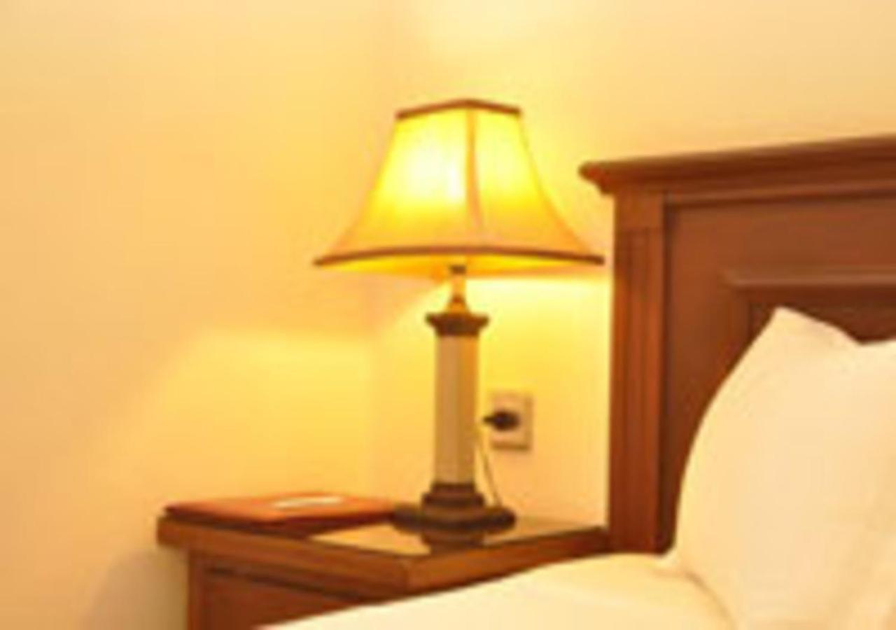 Rajone Hotel Φαϊσαλάμπαντ Εξωτερικό φωτογραφία